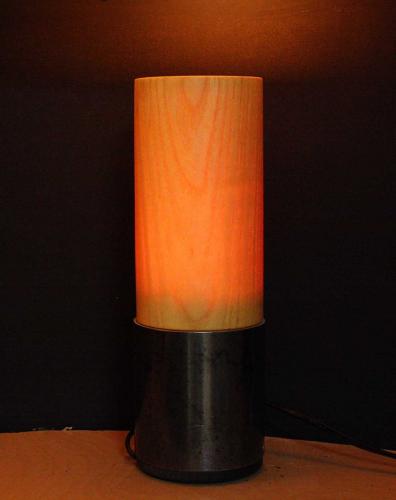 Lampen, Leuchten, Lampe aus Holz, Kunsthandwerk, Kunst, Deko, Lampenschirm, Licht, Leuchter, Tischlampe, Stehlampe, Leuchte aus Holz, Einrichtung, Stimmung, Leuchtmittel, Stehlampe